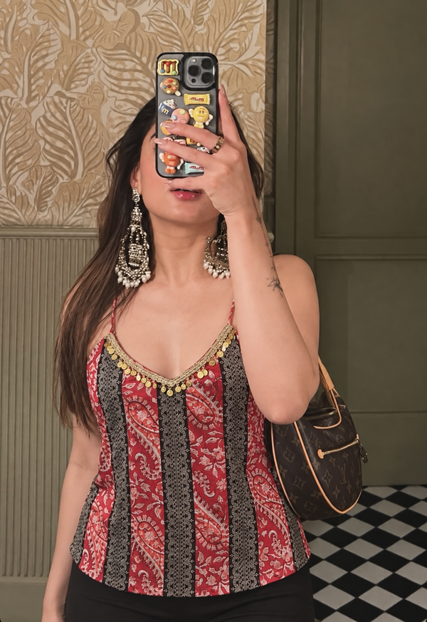 Paisley on the Rocks Top